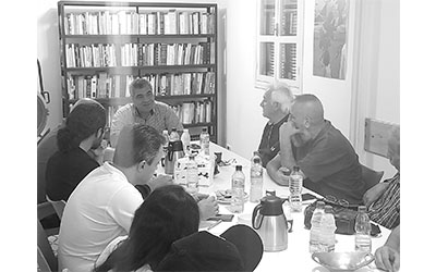 جانب من الندوة مع الدكتور داود فرج