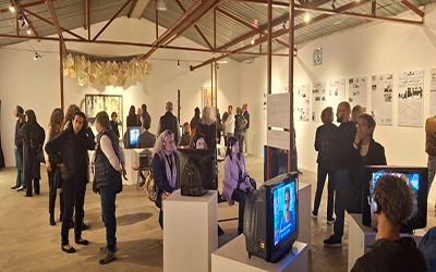 الحضور في إفتتاح المعرض 