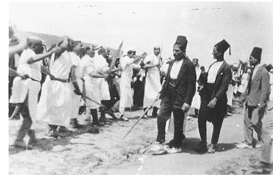 «لبس الأكفان» في النبطية في صورة تعود إلى عام 1930